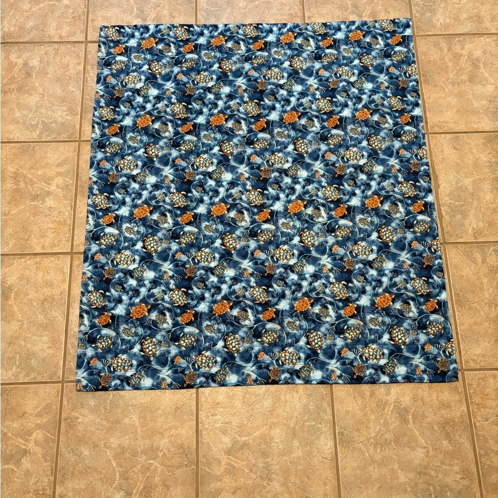 Sea Turtle Themed Quilt, machine quilted - Picture 4 of 13